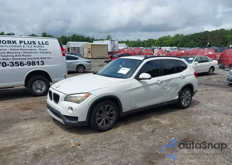 2013 BMW X1 xDrive28I из США, поврежденный, VIN WBAVL1C59DVR88315